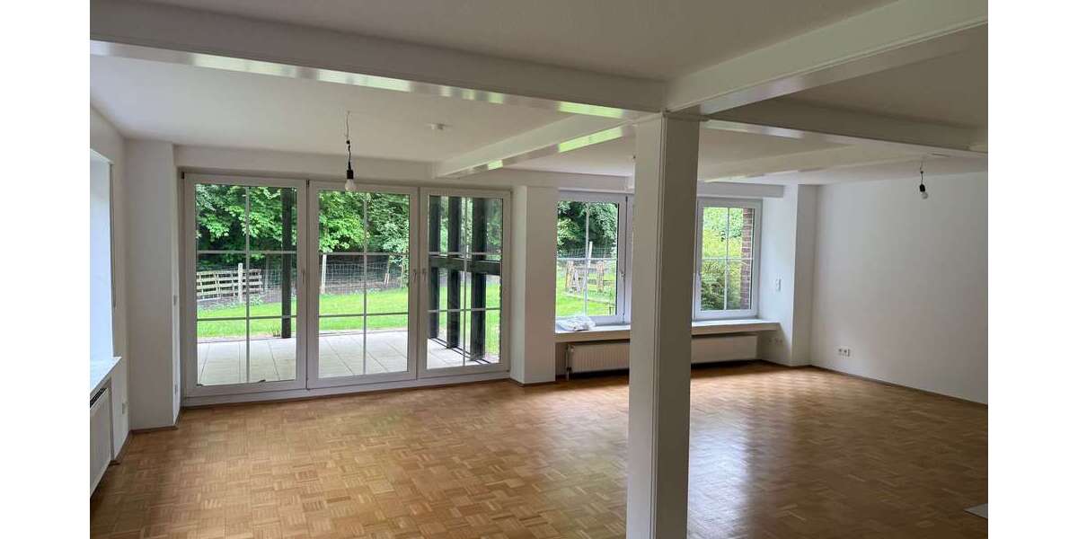 Etagenwohnung Bielefeld Jöllenbeck - 4 Zimmer, 170 m&sup2;, 1.360&euro; | Angebot:27071686