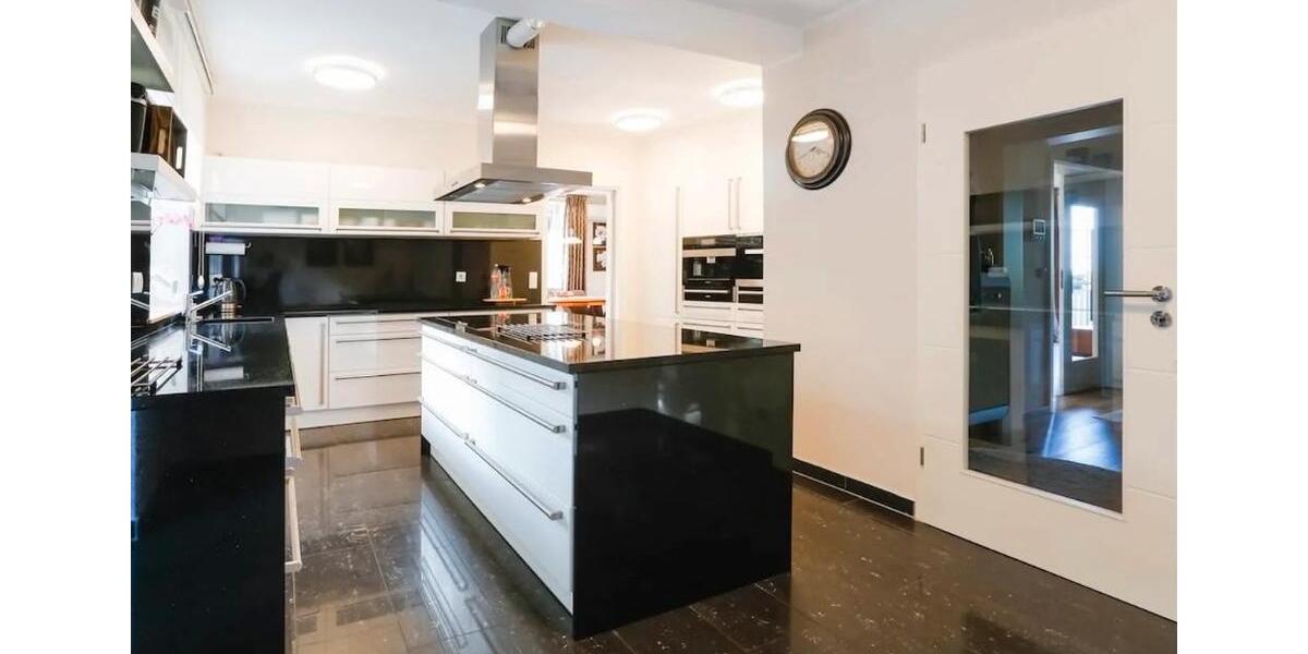 Einfamilienhaus Bielefeld Brackwede - 8 Zimmer, 235 m&sup2;, 779.000&euro; | Angebot:27043603
