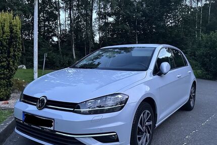 VW Golf 124.000 km 9.950 &euro; Kirchlengern 32278