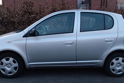 Toyota Yaris 163.000 km 2.200 € Herford 32051