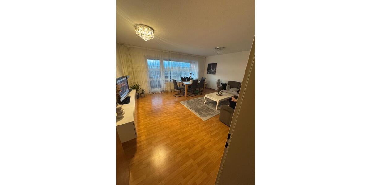 Großzügige 4-Zimmer-Wohnung mit Balkon zum Verkauf! - 106 qm 4 zimmer