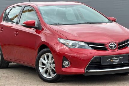 Toyota Auris 101.140 km 8.799 &euro; Versmold 33775