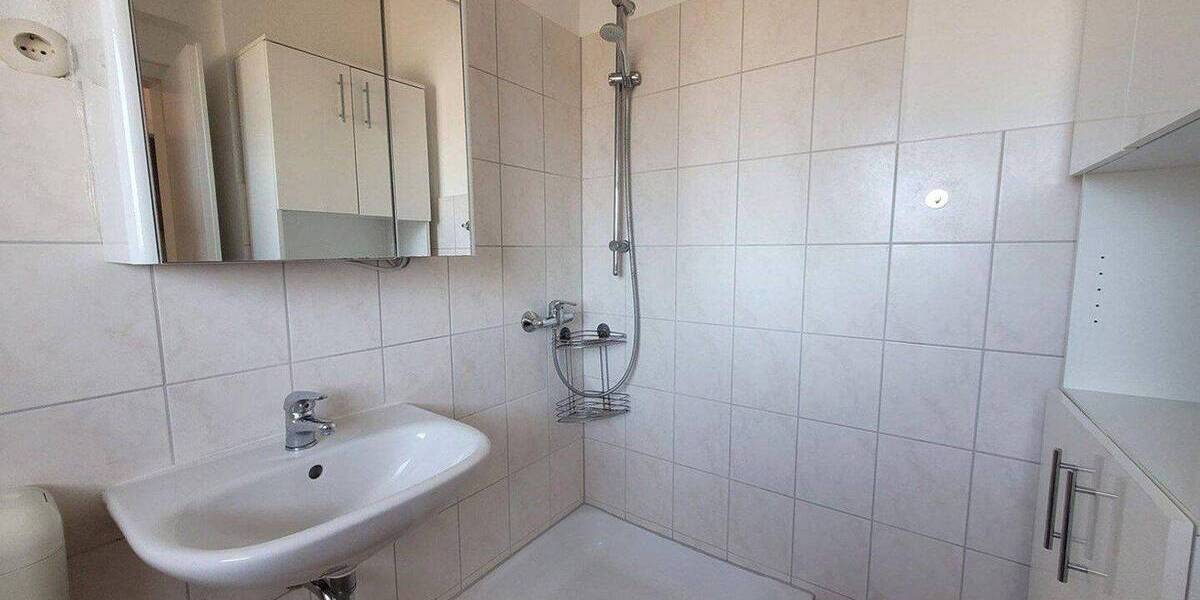 Etagenwohnung Bielefeld Sennestadt - 2 Zimmer, 43 m&sup2;, 75.000&euro; | Angebot:25909956