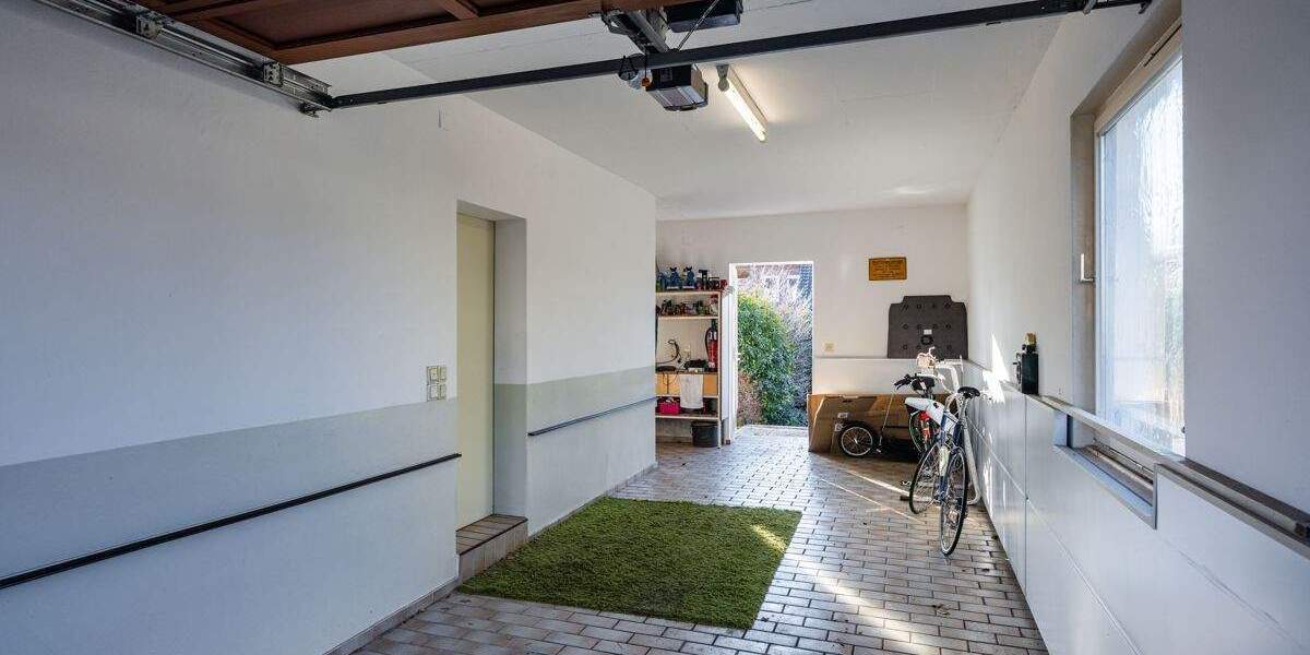 Geräumig und charmant! Einfamilienhaus auf tollem Grundstück 6 zimmer