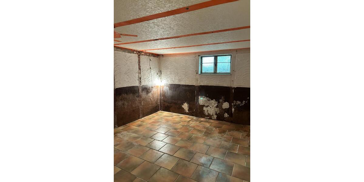 Mehrfamilienhaus, Wohnhaus Gütersloh Isselhorst - 9 Zimmer, 230 m&sup2;, 320.000&euro; | Angebot:24978040