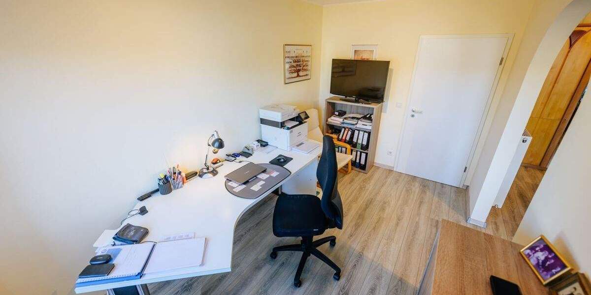 Raumwunder mit über 140m² Fläche! Junges Reihenmittelhaus mit guter Energieeffizienz 5 zimmer