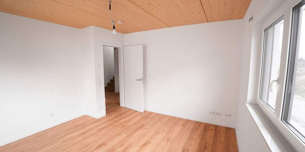 Doppelhaushälfte Leopoldshöhe Bexterhagen - 7 Zimmer, 179 m&sup2;, 540.000&euro; | Angebot:25776617