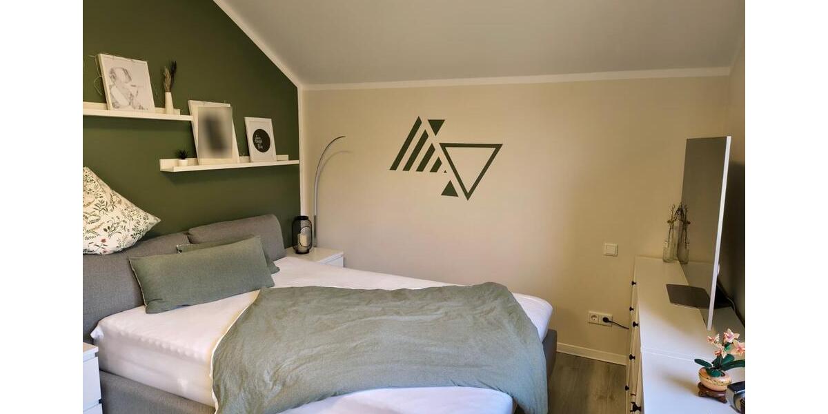 Dachgeschoßwohnung Schloß Holte-Stukenbrock Stukenbrock - 2 Zimmer, 57 m&sup2;, 700&euro; | Angebot:25635946