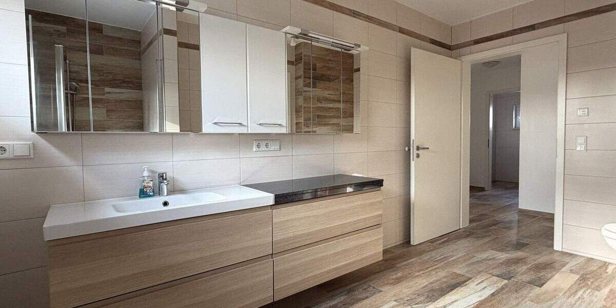 Etagenwohnung Bielefeld / Senne Senne - 3 Zimmer, 107 m&sup2;, 1.100&euro; | Angebot:26161161