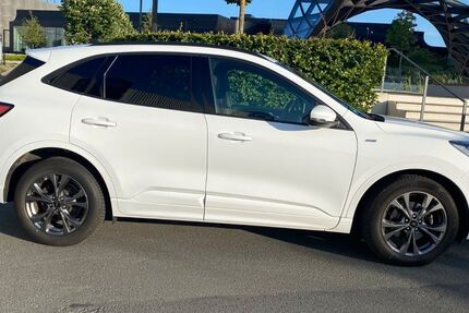 Ford Kuga 90.000 km 20.500 &euro; Bielefeld 33659