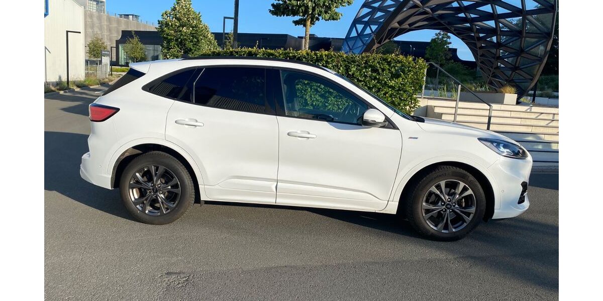 Ford Kuga 90.000 km 20.500 &euro; Bielefeld 33659