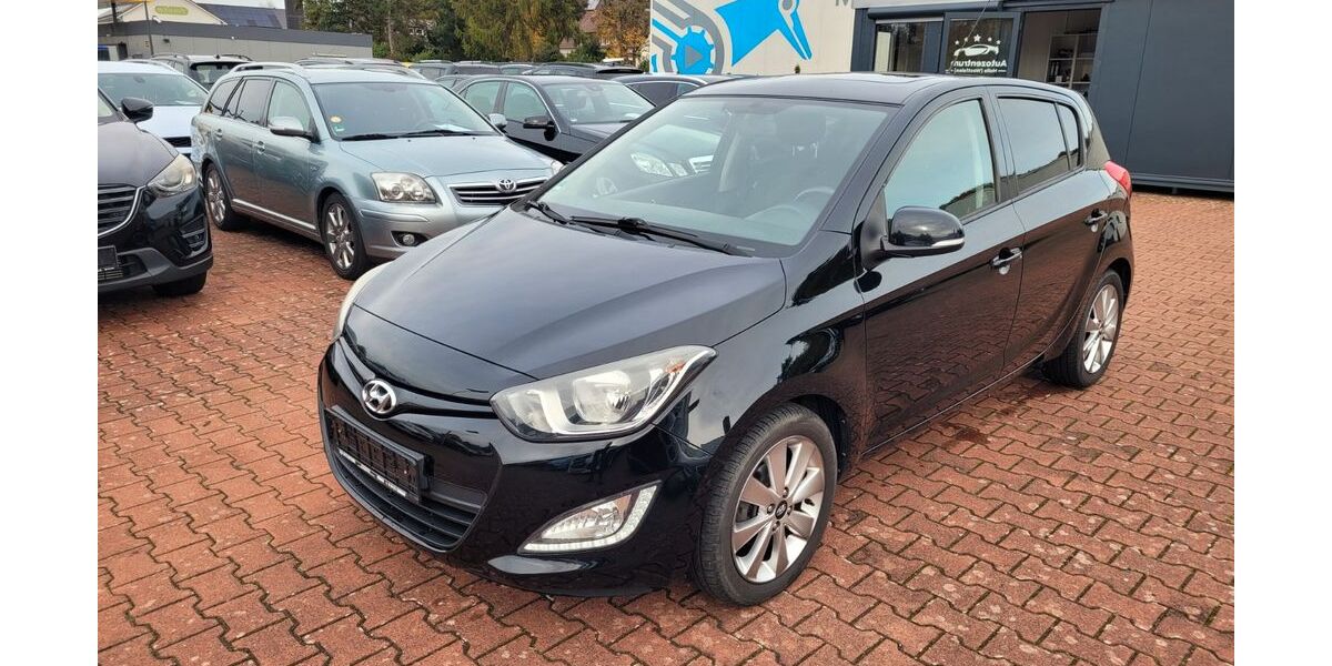 Hyundai i20 165.568 km 6.490 € Halle (Westfalen) 33790