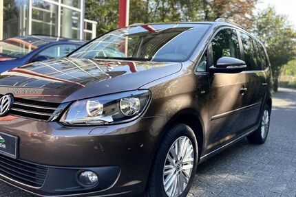 VW Touran 123.000 km 10.799 € Paderborn 33100
