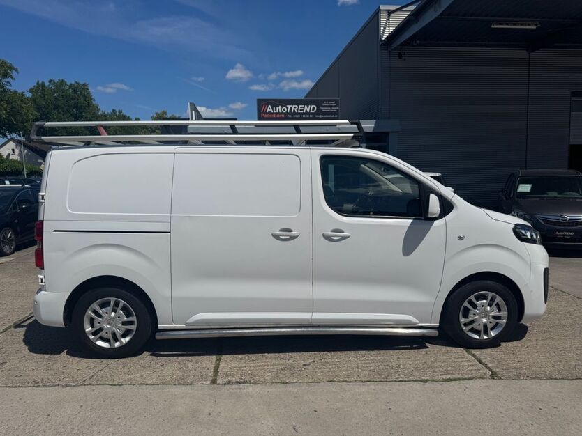 Opel Vivaro 54.000 km 18.250 € Paderborn 33100