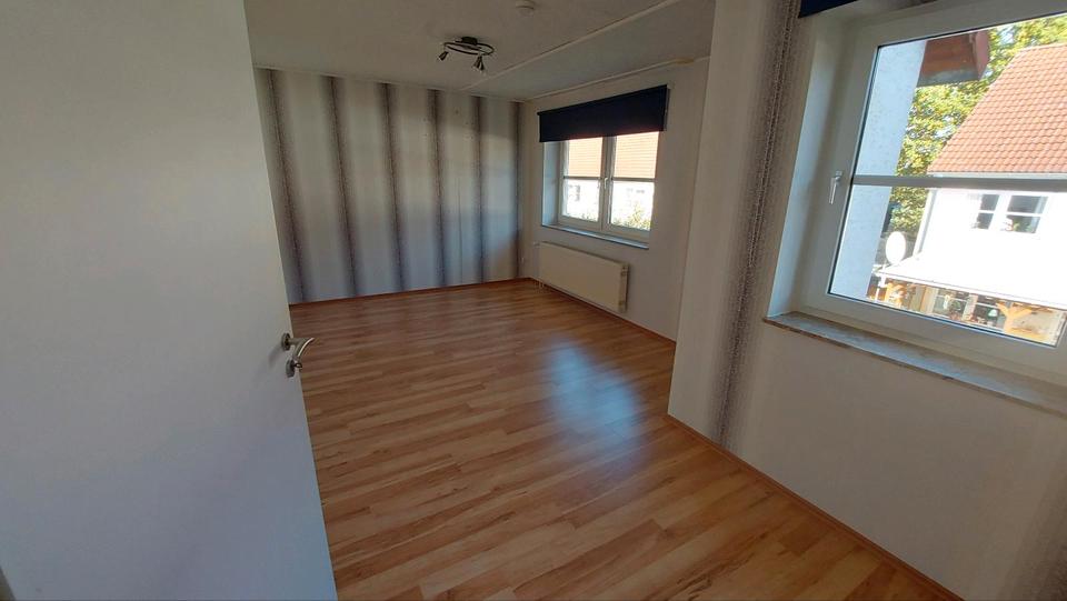 Reihenhaus Lemgo - 5 Zimmer, 121 m&sup2;, 265.000&euro; | Angebot:24880662