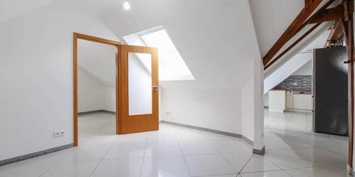 Kernsanierte Dachgeschosswohnung in Gütersloh - modern, effizient, ausgezeichnet 3 zimmer