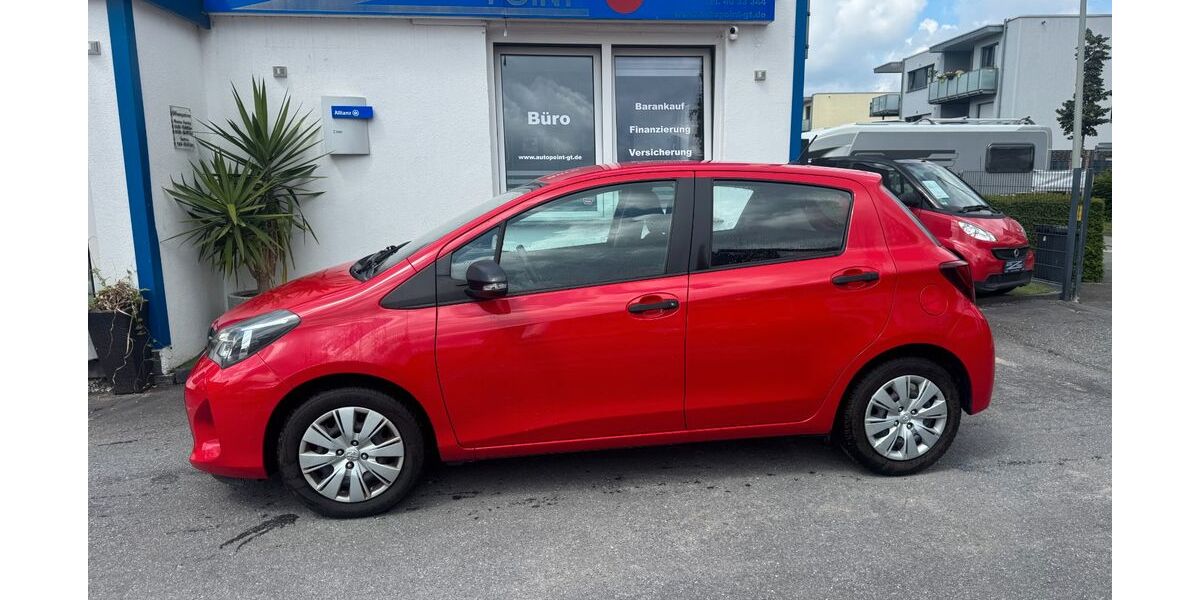 Toyota Yaris 79.000 km 8.649 &euro; Gütersloh 33330