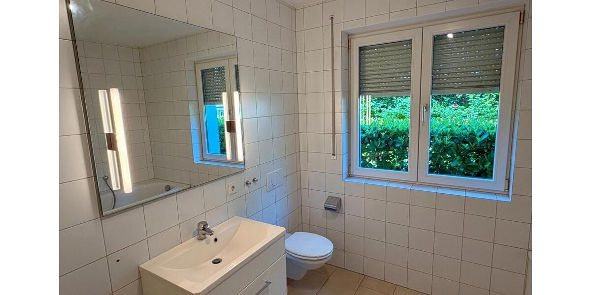 Erdgeschoßwohnung Bad Oeynhausen - 3 Zimmer, 105 m&sup2;, 1.390&euro; | Angebot:26689285