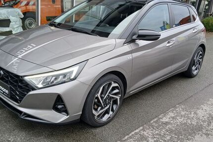 Hyundai i20 43.800 km 17.480 € Herford 32049