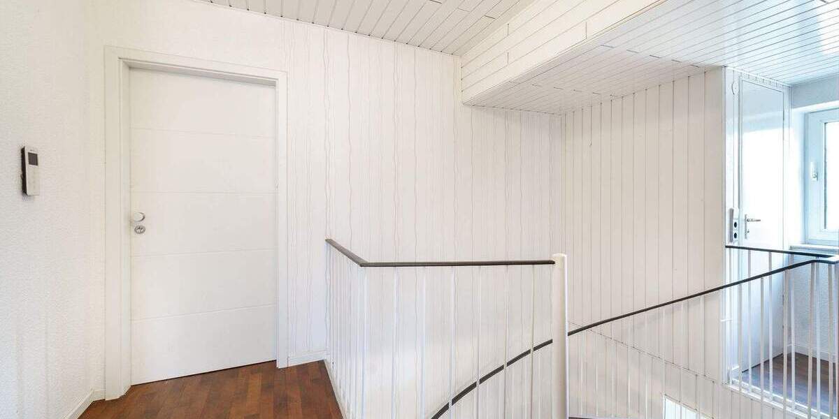 Die Immobilie kostet 1000€m² weniger als Vergleichsobjekte in der Gegend! 8 zimmer