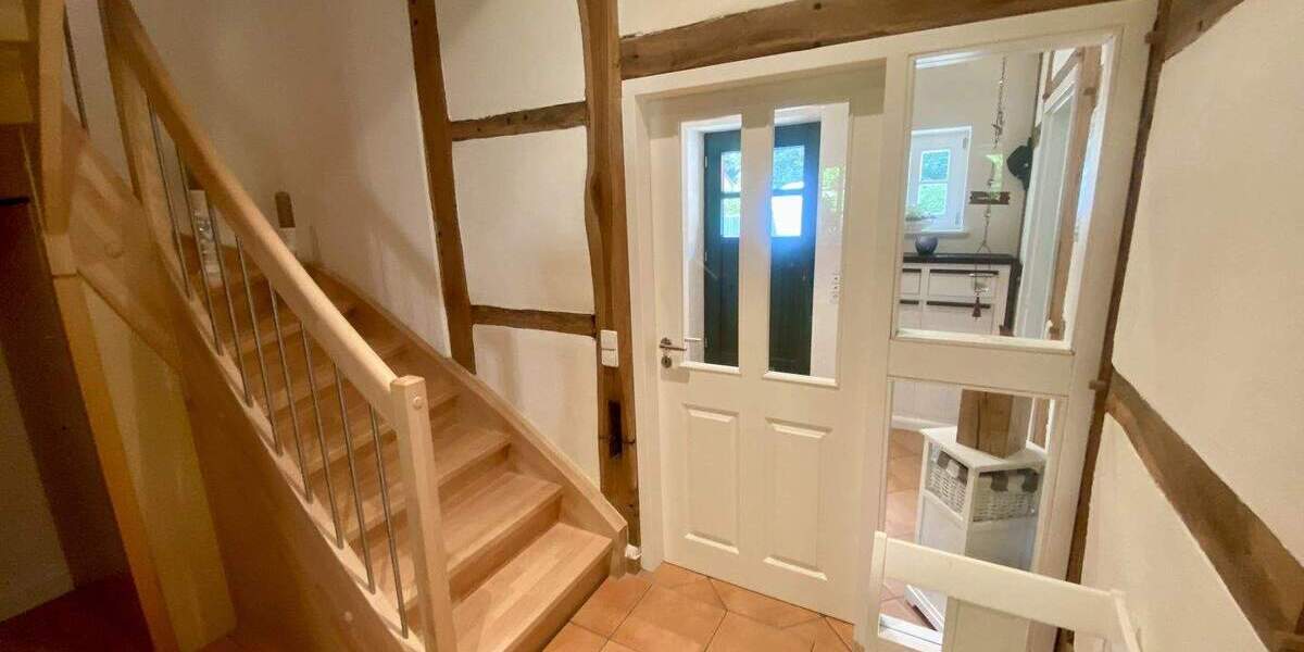 Idyllisches Fachwerkhaus mit Einliegerwohnung & Garten in Sennestadt 5 zimmer