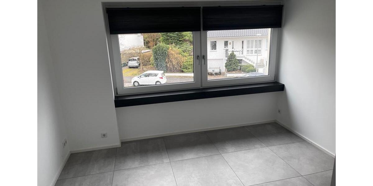 Etagenwohnung Detmold Hiddesen - 3.5 Zimmer, 92 m&sup2;, 1.300&euro; | Angebot:25591789