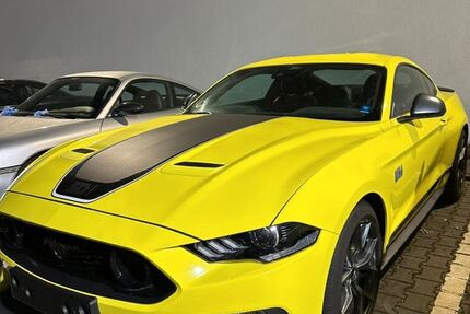 Ford Mustang 49.388 km 43.895 € Herford 32052