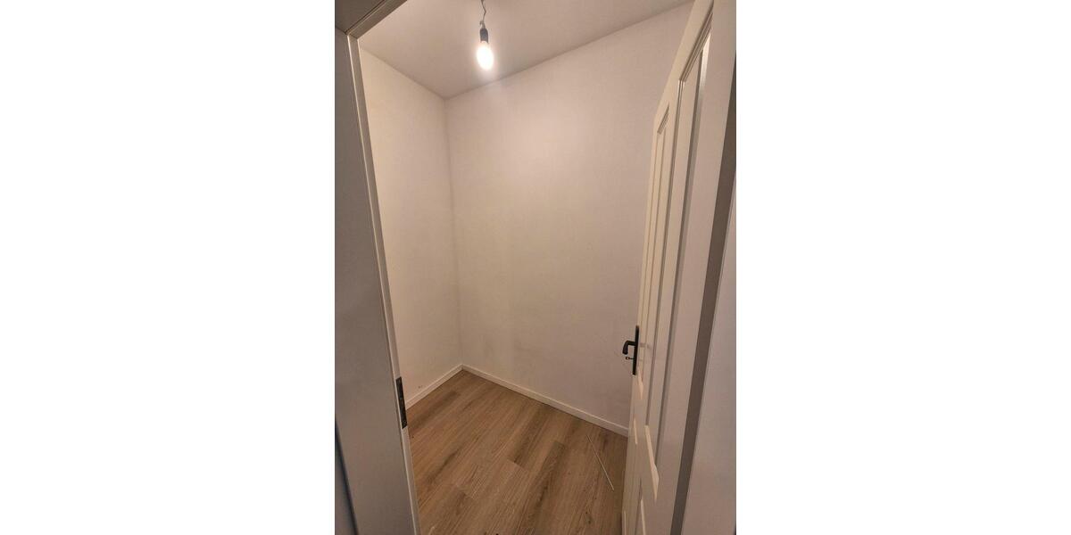 Etagenwohnung Enger - 3 Zimmer, 110 m&sup2;, 1.000&euro; | Angebot:25403037