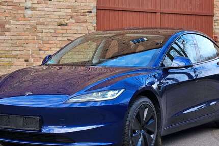 Tesla Model 3 19.722 km 44.798 &euro; Bielefeld 33659