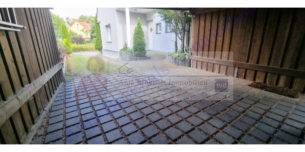 2-Familienhaus in Isselhorst: EG barrierefrei, 170 m², 2 Carports, toller Garten, 2 Eingänge - provisionsfrei für Käufer - Einfamilienhaus Gütersloh Isselhorst | Angebot:21839386