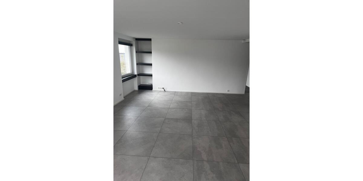 Etagenwohnung Detmold Hiddesen - 3.5 Zimmer, 92 m&sup2;, 1.300&euro; | Angebot:25591789