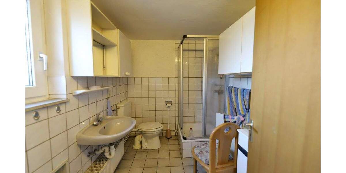 Einfamilienhaus Lage Kachtenhausen - 5 Zimmer, 99 m&sup2;, 180.000&euro; | Angebot:25776536