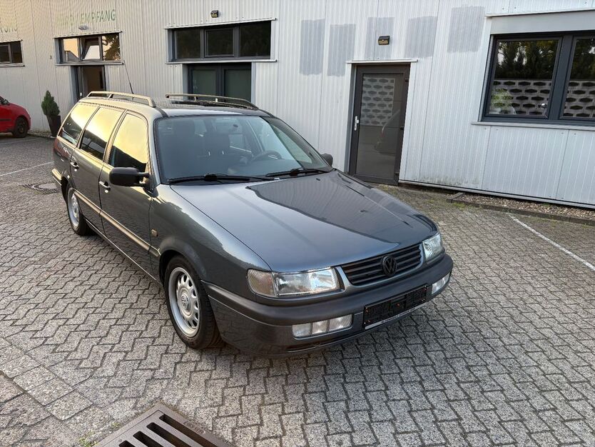 VW Passat 252.454 km 5.800 € Schloß Holte-Stukenbrock 33758