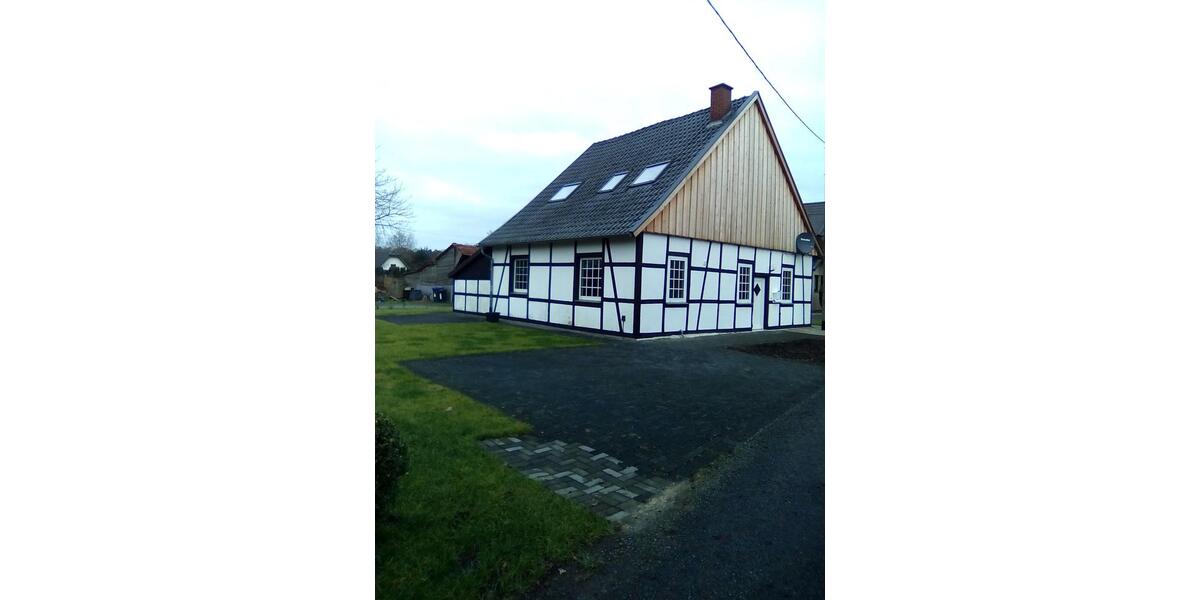 Einfamilienhaus Verl - 6 Zimmer, 141 m&sup2;, 850&euro; | Angebot:25755296