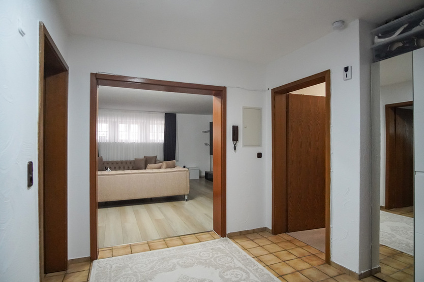 Top-Investment in Citylage – MFH mit Gewerbe in Massivbauweise mit attraktiver Fachwerkverblendung zimmer