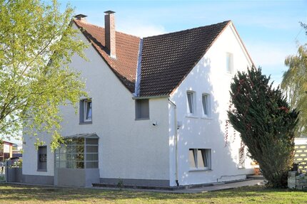 Ideal für Großfamilien! Gepflegtes 2 Familienhaus mit großem Grundstück ca. 2000 m² 7 zimmer