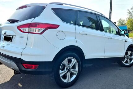Ford Kuga 89.780 km 9.700 &euro; Bielefeld 33729
