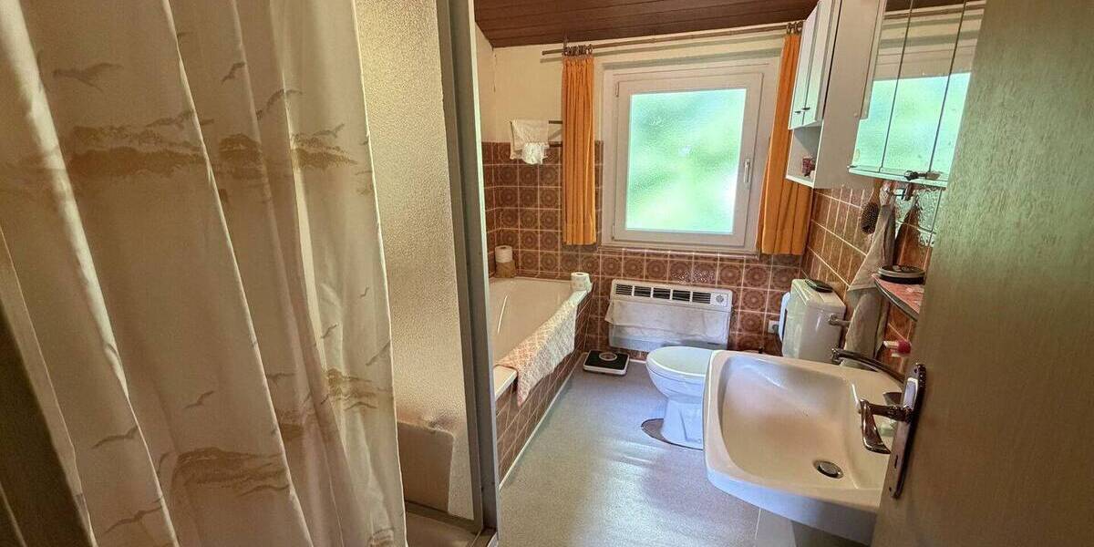 Einfamilienhaus Detmold / Heiligenkirchen Heiligenkirchen - 5 Zimmer, 133 m&sup2;, 225.000&euro; | Angebot:26879561