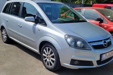 Opel Zafira 214.400 km 2.450 &euro; Lemgo / Brüntorf 32657