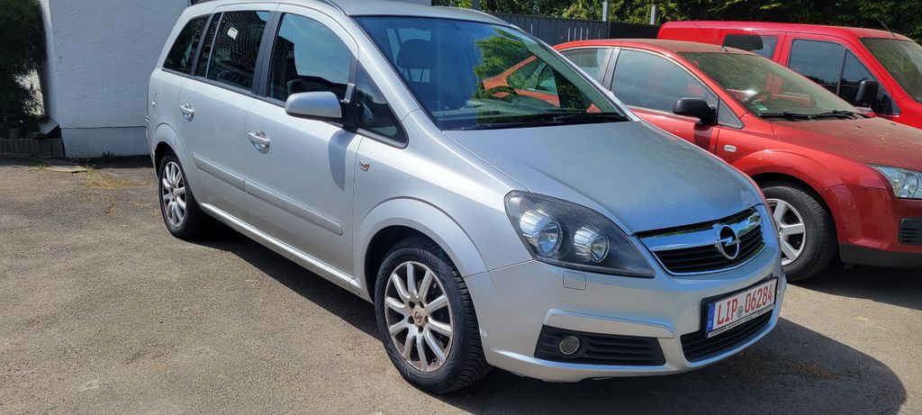 Opel Zafira 214.400 km 2.450 &euro; Lemgo / Brüntorf 32657
