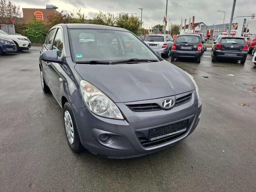 Hyundai i20 115.000 km 3.499 € Paderborn 33100