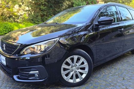 Peugeot 308 42.450 km 12.490 &euro; Borgholzhausen 33829
