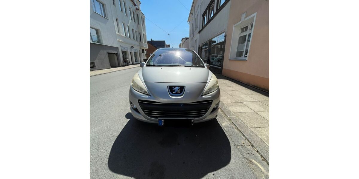 Peugeot 207 150.000 km 2.990 &euro; Bielefeld 33613