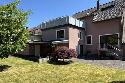 Haus zum Kaufen in Bielefeld 445.000 € 185 m² 8 zimmer