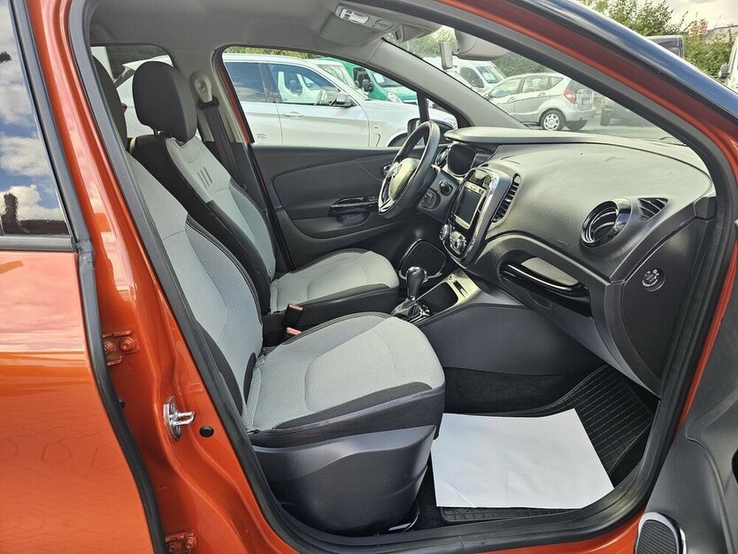 Renault Captur 1.2 TCe Luxe AUTOMATIK NAVI KAMERA 108.635 km 10.790 € Löhne 32584