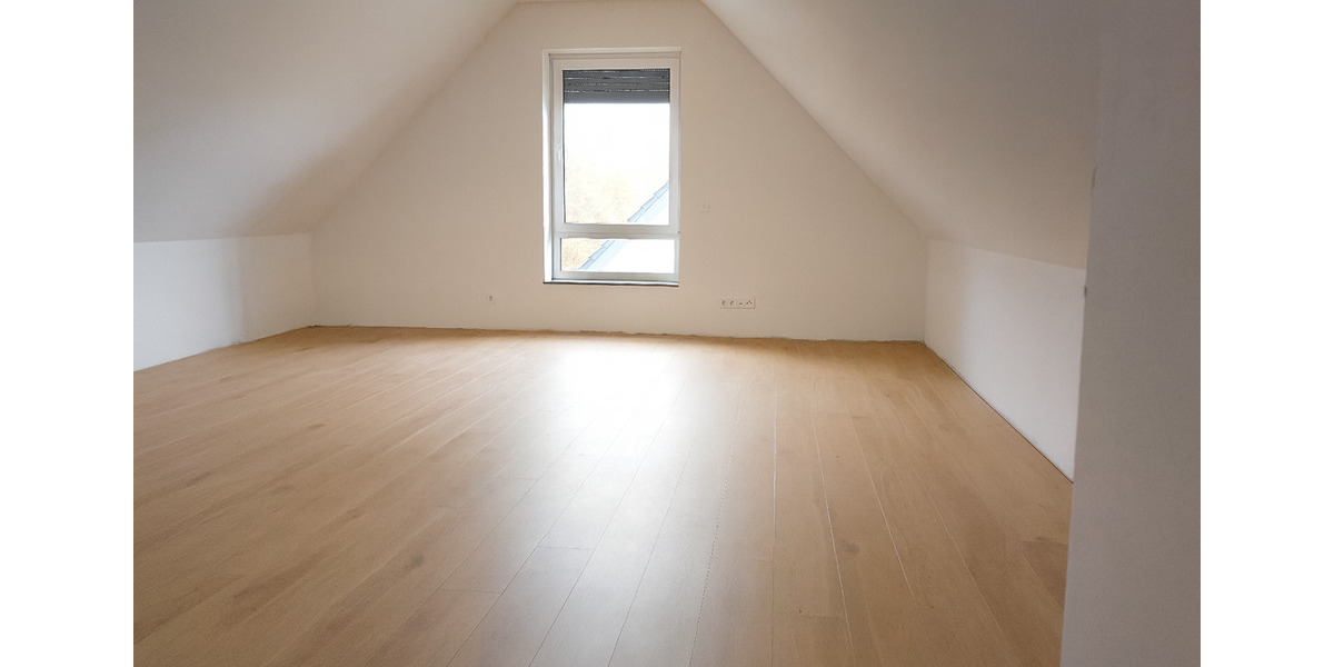 Maisonette-Wohnung mit separatem Eingang & Parkplatz in Bielefeld 3 zimmer