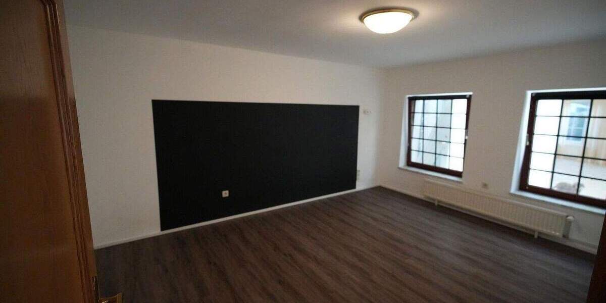 Einfamilienhaus Bad Salzuflen Innenstadt - 3 Zimmer, 135 m&sup2;, 1.390&euro; | Angebot:25539064