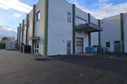 Spezialgewerbe in Verl 1.800.000 € 1701 m² zimmer