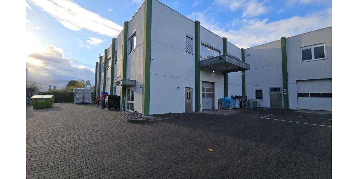 Spezialgewerbe in Verl 1.800.000 € 1701 m² zimmer