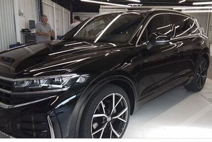 VW Touareg 19.900 km 74.980 € Bünde 32257